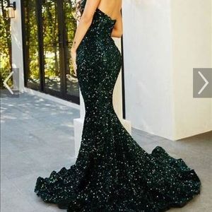 Portia & Scarlett hunter green dress sequin